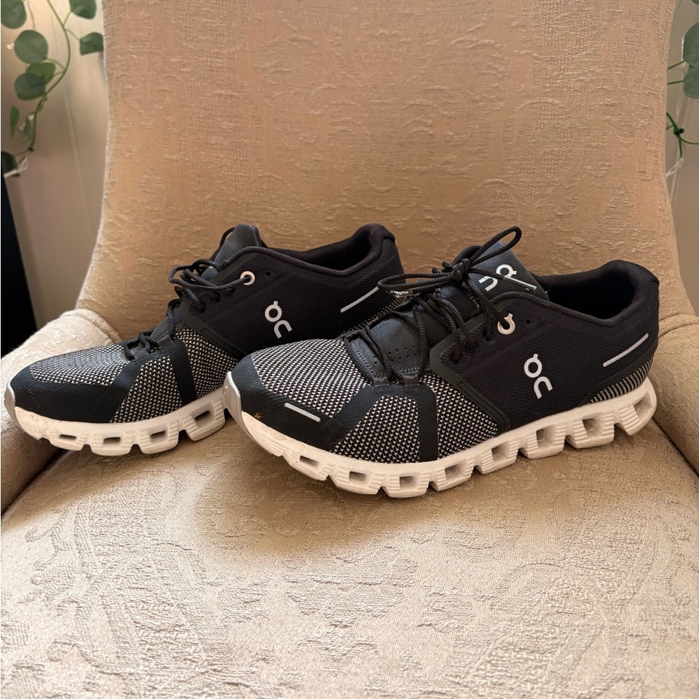 On Clouds Running Black and White Sneakers womens